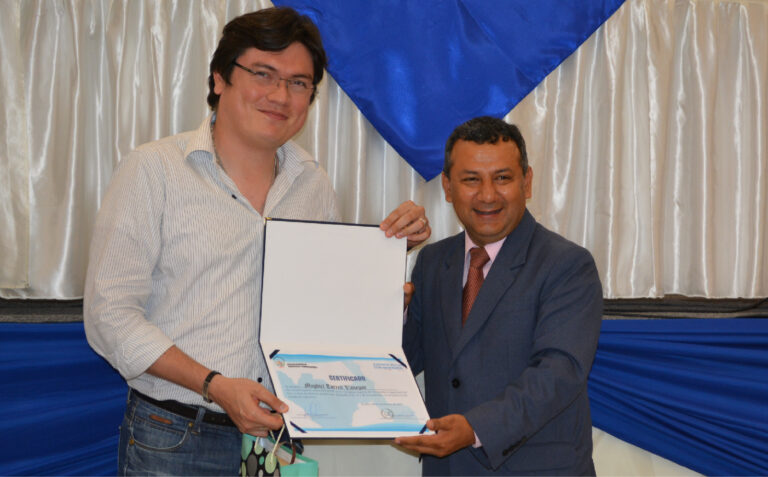 003_Mesa de trabajo 1