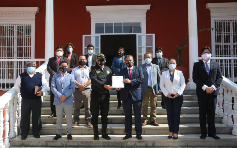 22_Mesa de trabajo 1