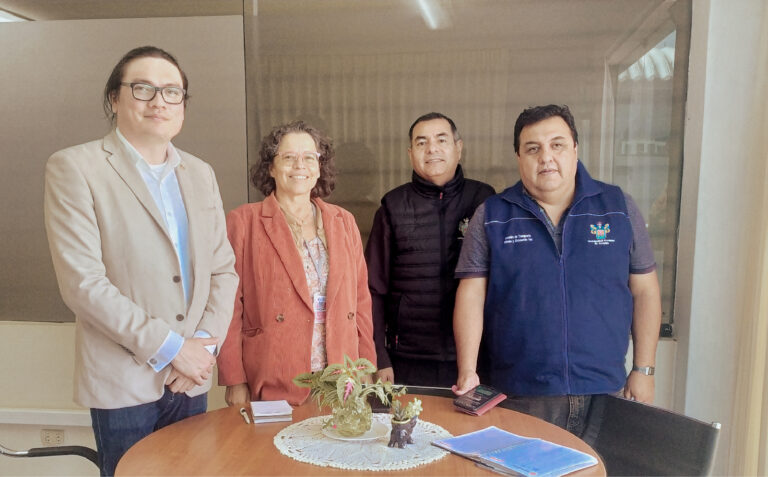 25_Mesa de trabajo 1